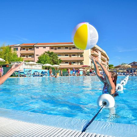 Aparthotel Costa Paradiso Lido Adriano Luaran gambar
