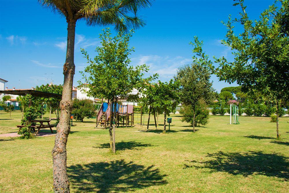 Aparthotel Costa Paradiso Lido Adriano Luaran gambar