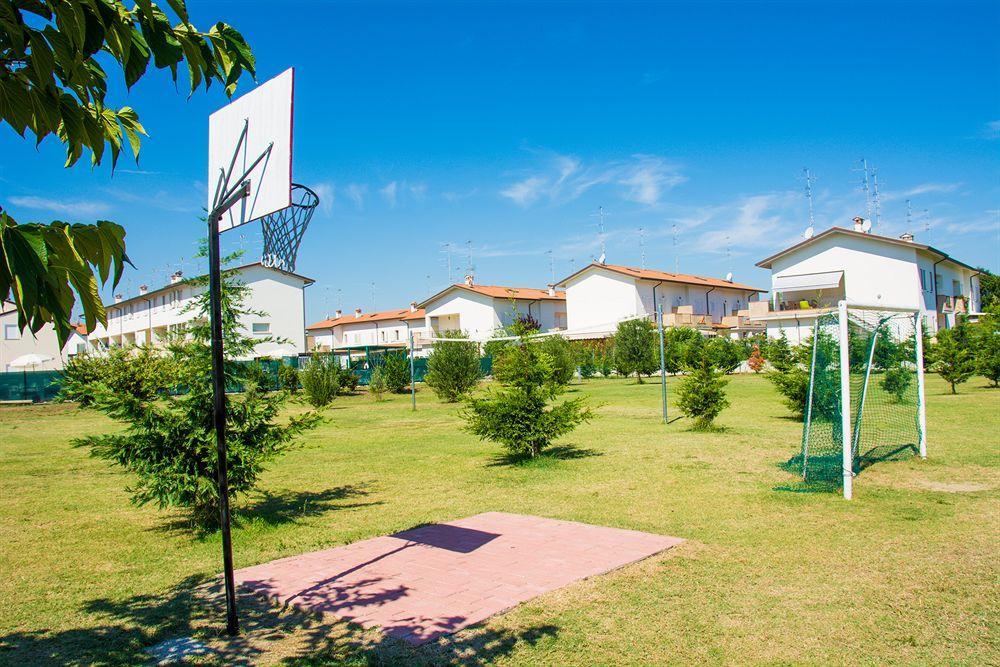 Aparthotel Costa Paradiso Lido Adriano Luaran gambar