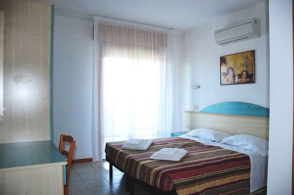 Aparthotel Costa Paradiso Lido Adriano Luaran gambar