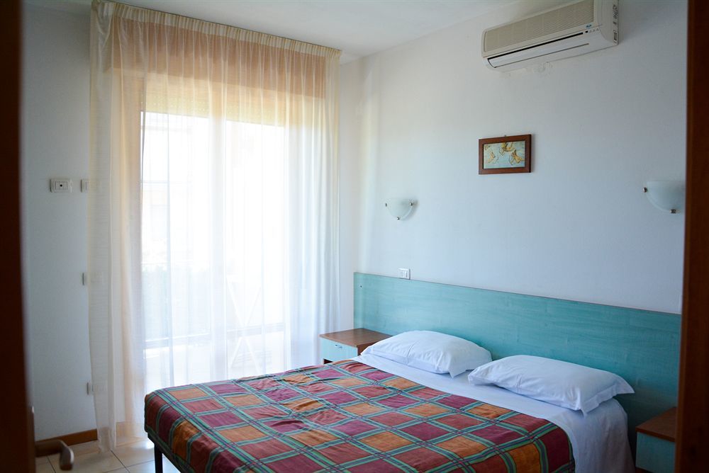 Aparthotel Costa Paradiso Lido Adriano Luaran gambar