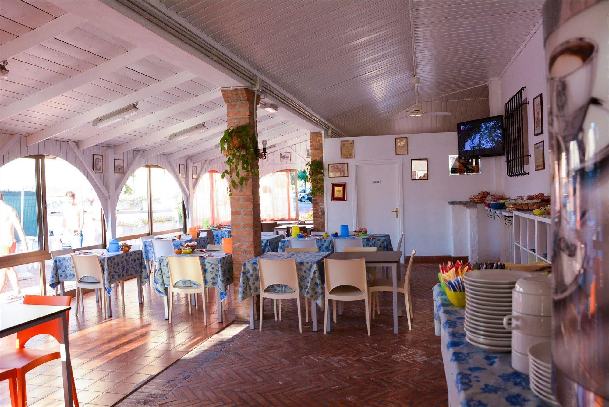 Aparthotel Costa Paradiso Lido Adriano Luaran gambar