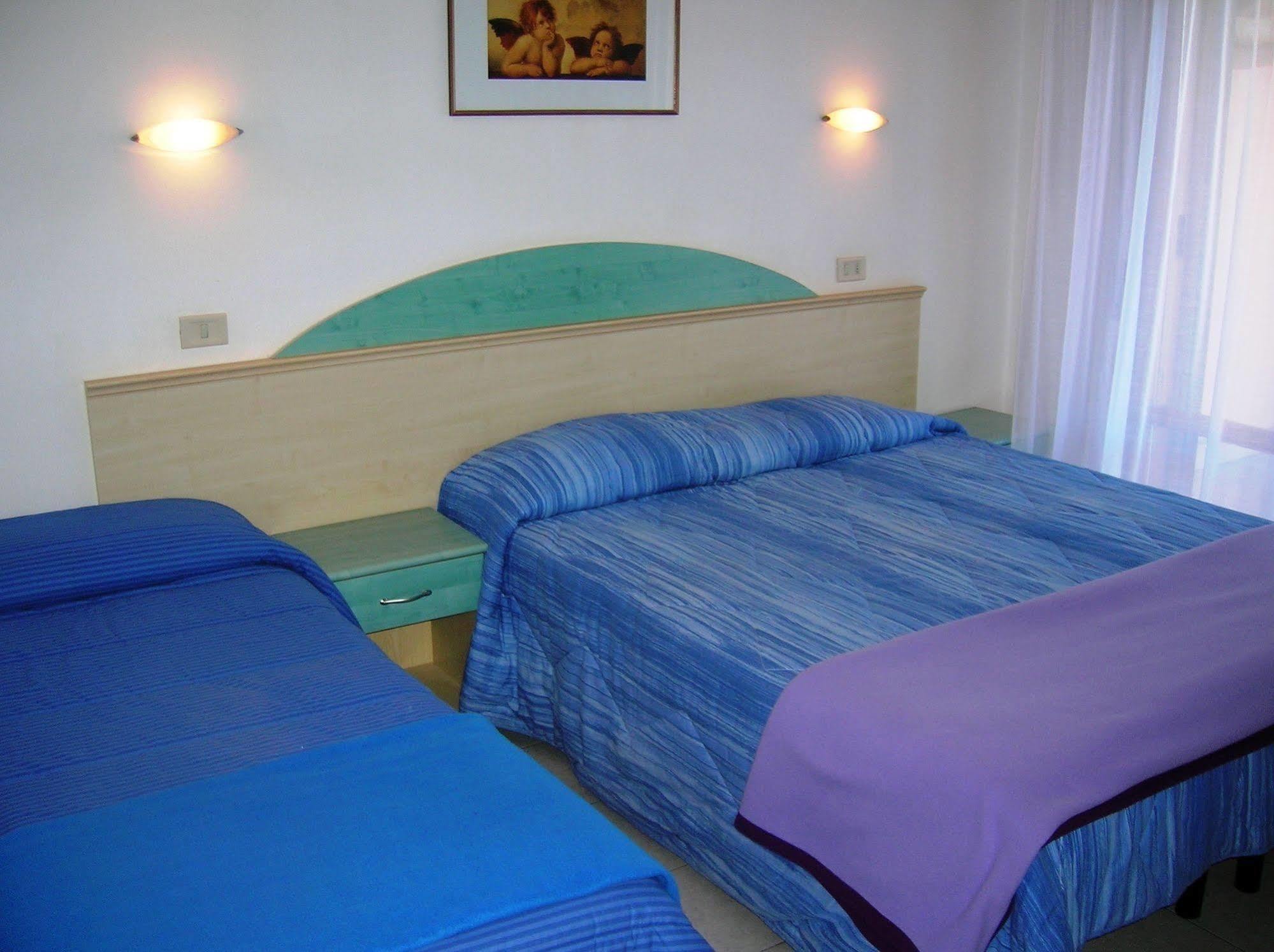 Aparthotel Costa Paradiso Lido Adriano Luaran gambar