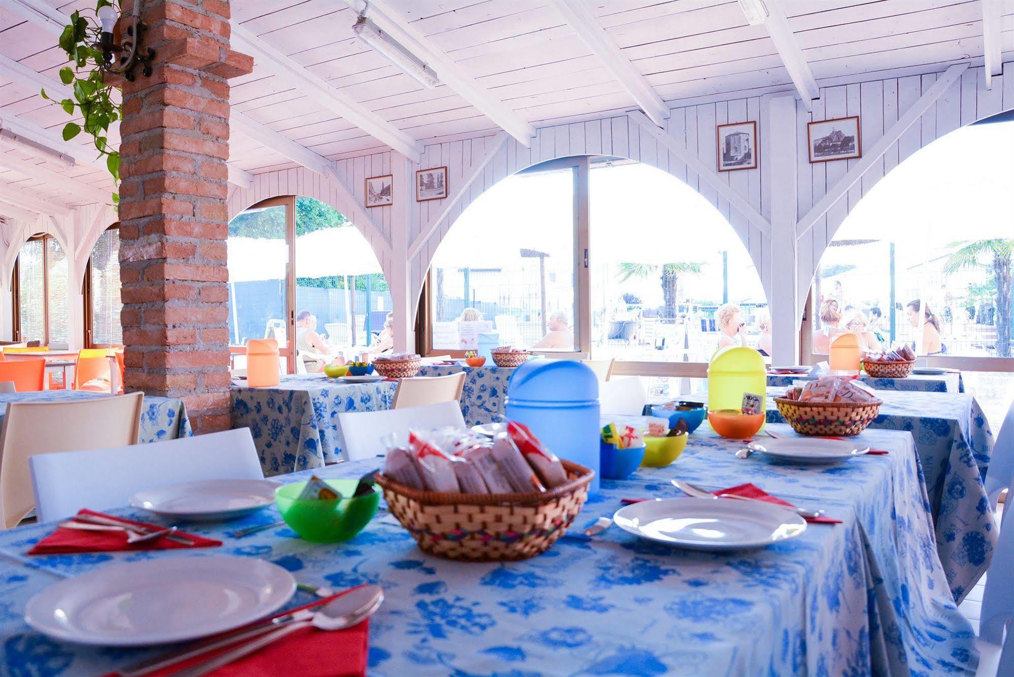 Aparthotel Costa Paradiso Lido Adriano Luaran gambar