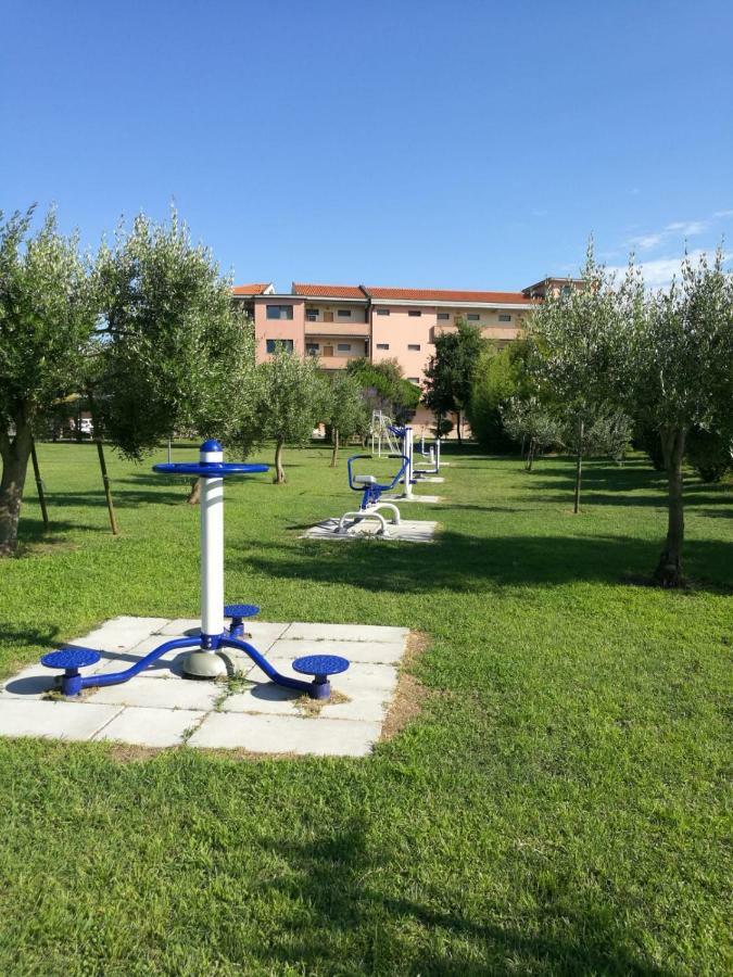 Aparthotel Costa Paradiso Lido Adriano Luaran gambar